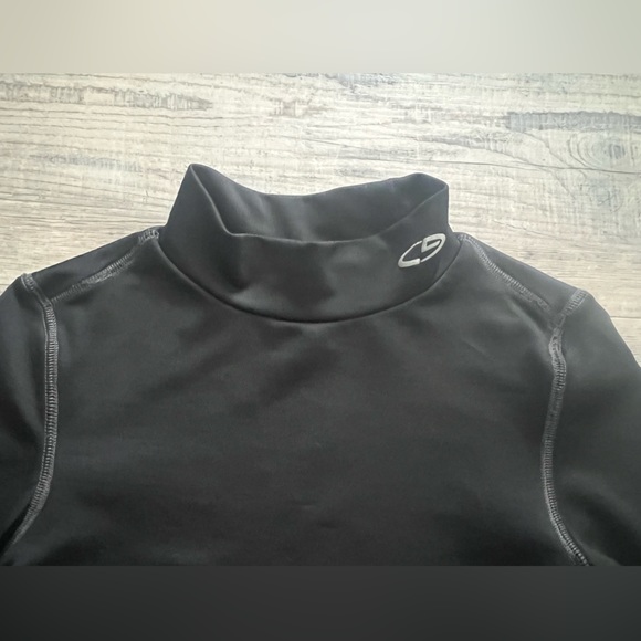 Size 6/7 C9 by Champion Hockey Undershirt/ Baselayer - Picture 3 of 6